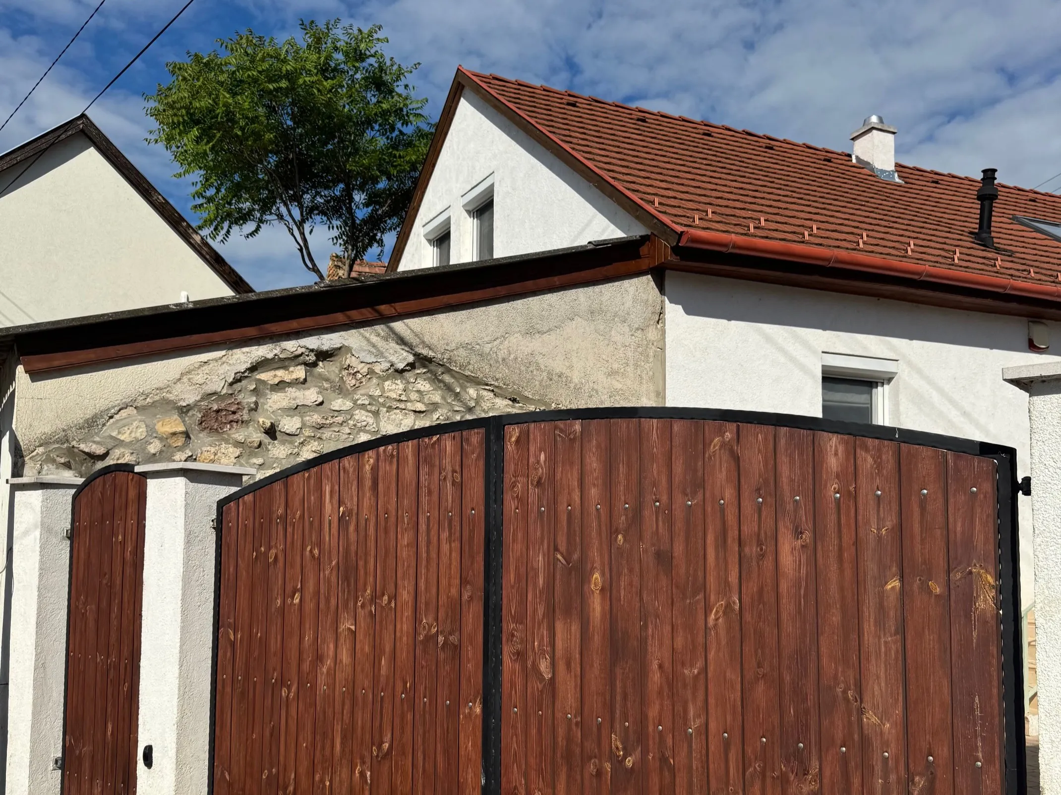 bejárat kapu az udvarba